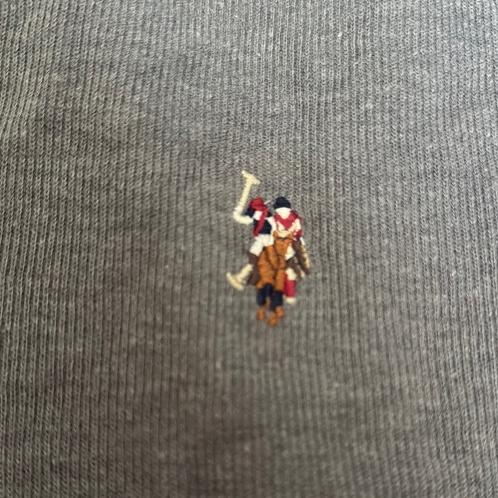 US Polo Assn. Men's Gray Quarter-Zip Sweater - Picture 4 of 4